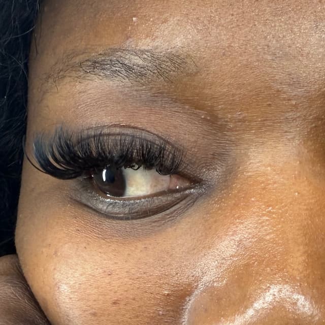 RBL Lash Membership at Reflections Beauty Lounge in Rockford, IL